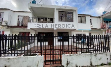 VENDEMOS CASA UBICADA EN EL CAMPESTRE- CARTAGENA