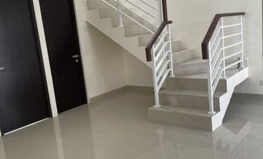 DISEWAKAN !! Rumah Bagus dan Rapih, Brand New, HargaOk