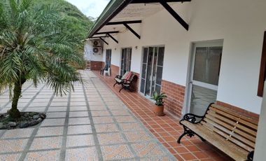 CASA CAMPESTRE PARA LA VENTA EN CHINCHINA