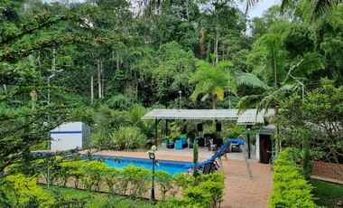 CASA CAMPESTRE PARA LA VENTA EN CHINCHINA