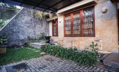 Rumah Mewah Kompleks Exclusive MARGOREJO INDAH