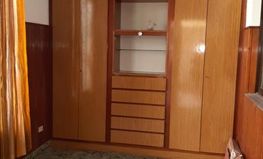 EXCELENTE PROPIEDAD 3 AMB  CON COCHERA Y PILETA EN LOTE PROPIO