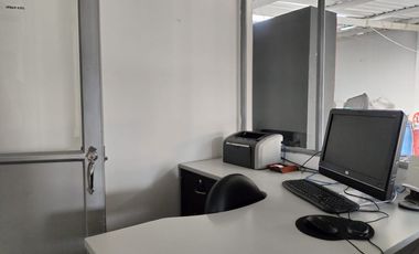 oficina en arriendo en la igualdad. Cod A113275