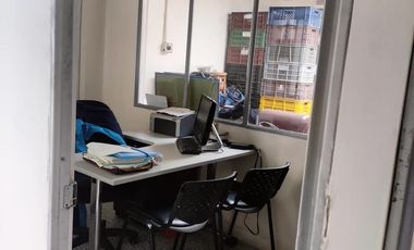 oficina en arriendo en la igualdad. Cod A113275
