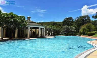 Grand Golf Villa in Hua Hin at Palm Hills Golf Resort