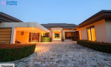 Grand Golf Villa in Hua Hin at Palm Hills Golf Resort
