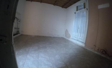 Ramon Falcon 140 / Lomas De Zamora