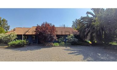 Casa Estilo Chilena  4D y 3B en Parcela en  Batuco