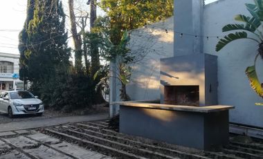 EXCELENTE LOCAL EN VENTA DE 433 MTS, EN EL BAJO DE SAN ISIDRO , CUB:  314 MTS, FRENTE: 15.60 X 31MTS
