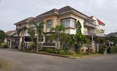 Rumah Mewah Pojok di Perumahan Pondok Mutiara Sidoarjo