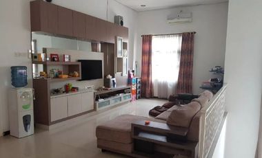 Rumah Mewah Pojok di Perumahan Pondok Mutiara Sidoarjo