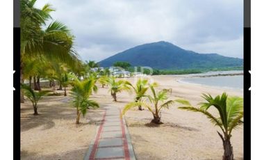 Vendo Alquilo casa en Playa Dorada $170,000 $850 #332