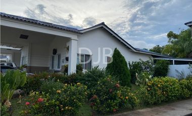 Vendo Alquilo casa en Playa Dorada $170,000 $850 #332