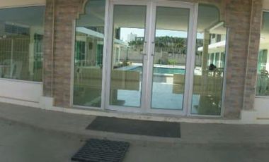 En venda linda Hostería en Tonsupa, a dos cuadras de la playa