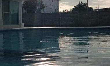 En venda linda Hostería en Tonsupa, a dos cuadras de la playa