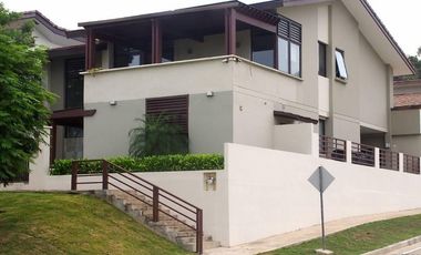 VENDO CASA - NATIVA - PANAMA PACIF-250M2