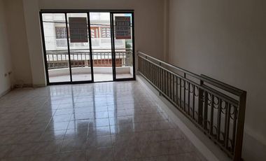 APTO EN VENTA BARRIO PORTAL DE ALMERIAS | 4086