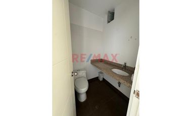 Moderno Departamento En Palmeras Del Chipe – 3 Dorm., Balcón Y Cochera