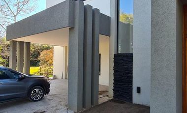 EN VENTA - CASA 3 DORMITORIOS A ESTRENAR - LA BAHÍA, PUEBLO ESTHER