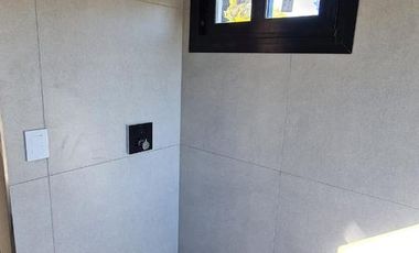 EN VENTA - CASA 3 DORMITORIOS A ESTRENAR - LA BAHÍA, PUEBLO ESTHER