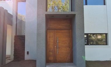 EN VENTA - CASA 3 DORMITORIOS A ESTRENAR - LA BAHÍA, PUEBLO ESTHER
