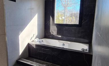 EN VENTA - CASA 3 DORMITORIOS A ESTRENAR - LA BAHÍA, PUEBLO ESTHER