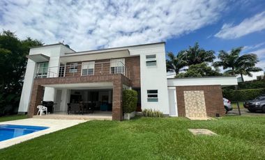 CASA EN CONDOMINIO. Cod A6188