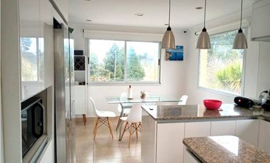 VENTA / CHALET DE CUATRO AMBIENTES / SIERRA DE LOS PADRES