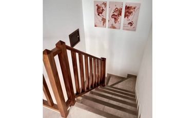 VENTA / CHALET DE CUATRO AMBIENTES / SIERRA DE LOS PADRES