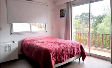 VENTA / CHALET DE CUATRO AMBIENTES / SIERRA DE LOS PADRES