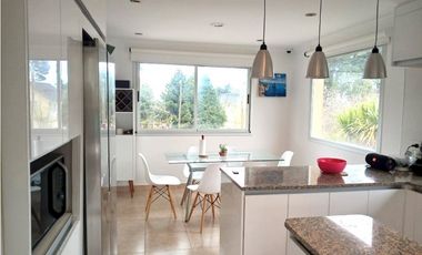 VENTA / CHALET DE CUATRO AMBIENTES / SIERRA DE LOS PADRES