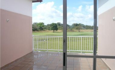 Venta: Espectacular Townhouse en Decameron Resort