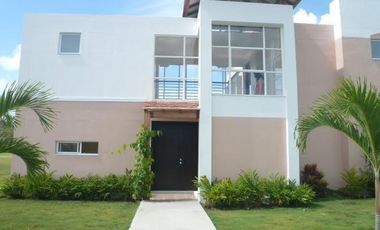 Venta: Espectacular Townhouse en Decameron Resort