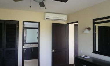 Venta: Espectacular Townhouse en Decameron Resort