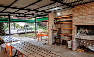 VENTA - COMPLEJO TURÍSTICO  DE 7 CABAÑAS - PISCINA Y PARRILLA - OLIVEROS