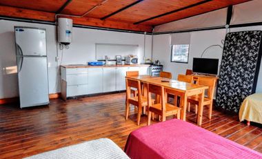VENTA - COMPLEJO TURÍSTICO  DE 7 CABAÑAS - PISCINA Y PARRILLA - OLIVEROS