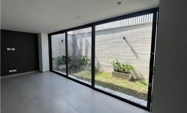 HERMOSA CASA PARA ESTRENAR EN RIONEGRO, SECTOR BARRO BLANCO