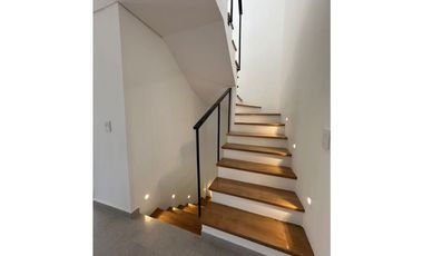 HERMOSA CASA PARA ESTRENAR EN RIONEGRO, SECTOR BARRO BLANCO
