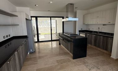 Buenísima opción Casa en Renta en La Loma Club de Golf