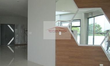 2 Bedrooms Condo for Sale in THE HIVE Taytay Rizal, pls contact Donald @ 0955561---- or 0933825----