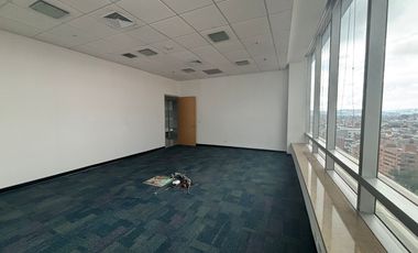 oficina en arriendo en santa barbara-usaquén. Cod A52058