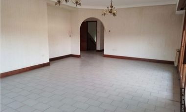 EXCELENTE OPORTUNIDAD PARA INVERSIONISTAS COMERCIALES