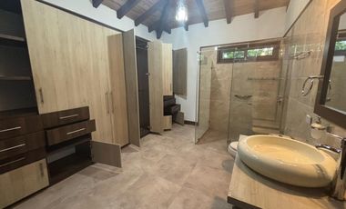 finca en arriendo en la ceja. Cod A63756