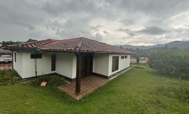 finca en arriendo en la ceja. Cod A63756
