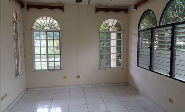 VENDO CASA DE SEGUNDA CERCANA AL FOC DAVID