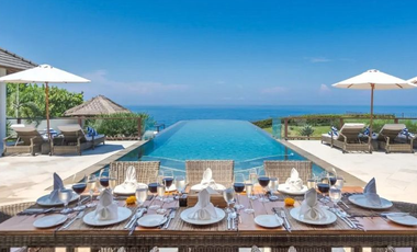 FIVE-BEDROOM VILLA WITH STUNNING OCEAN VIEWS IN PANDAWA BEACH KUTUH