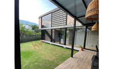 Venta De Excelente Casa Campestre Con Diseño Unico En Jamundi Valle Del Cauca