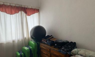 Casa en Barrio Naval de 4 amb. con cochera y patio