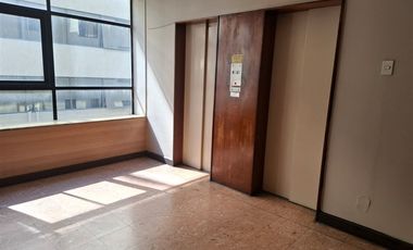 Oficina primera vista al mar, 3 privados,2 baños