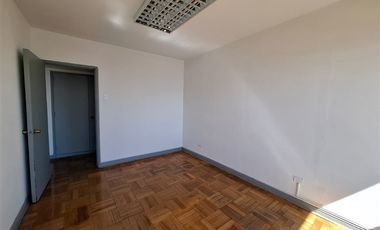 Oficina primera vista al mar, 3 privados,2 baños